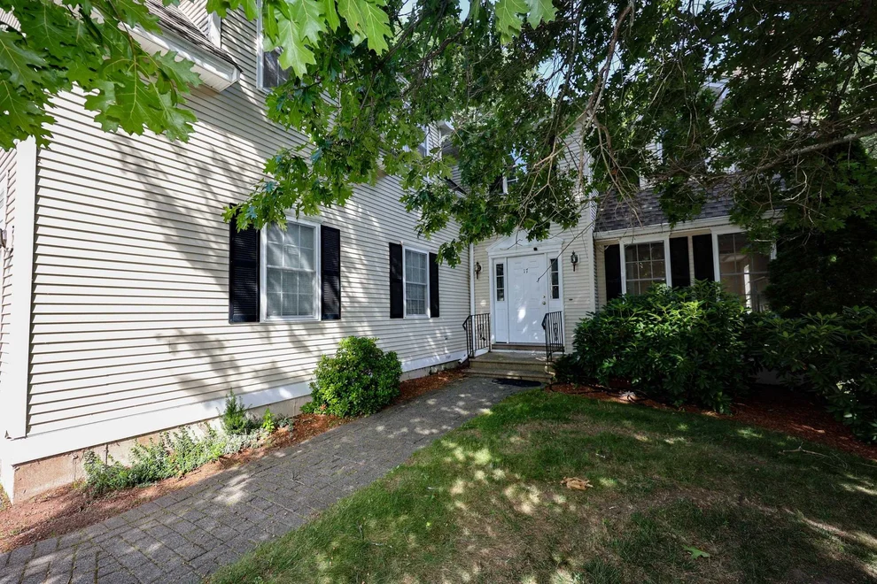Unit for sale at 17 Glencliff, Nashua, NH 03063