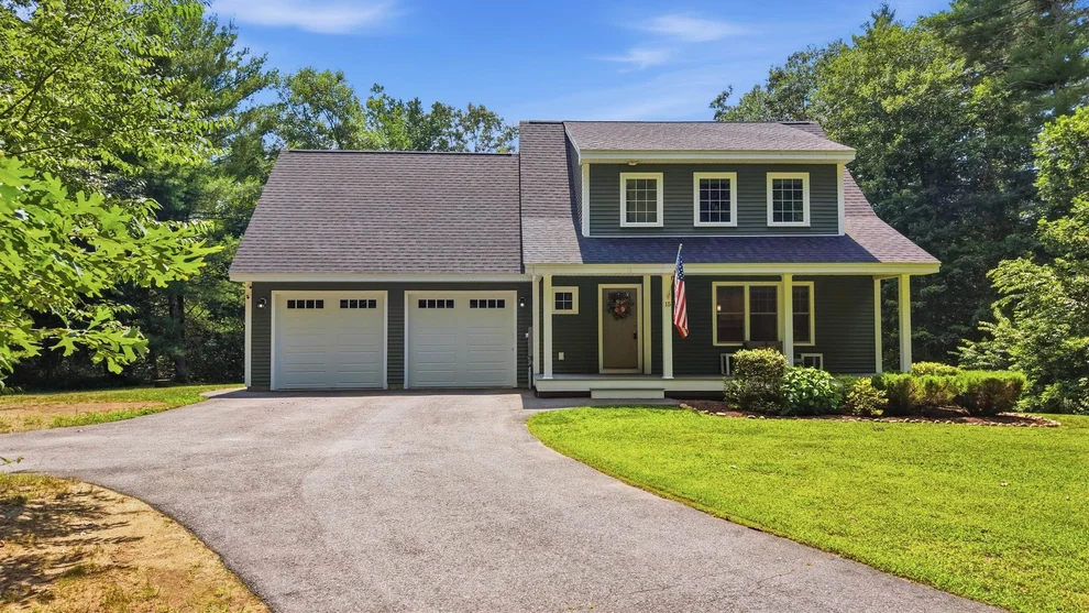 Unit for sale at 15 Newtown Plains, Lee, NH 03861