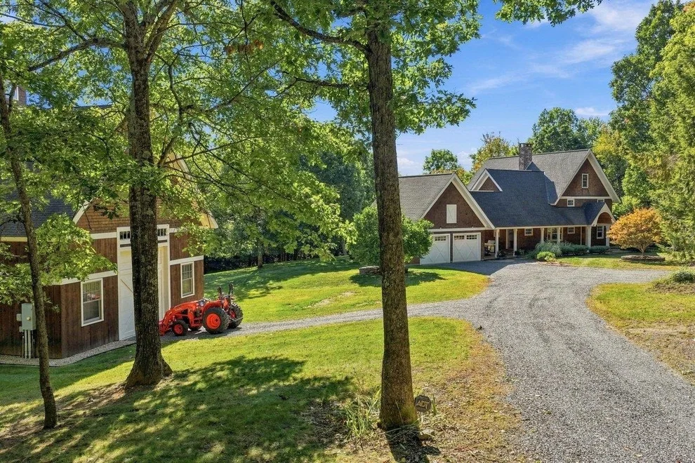 Unit for sale at 114 C L, Swanzey, NH 03446