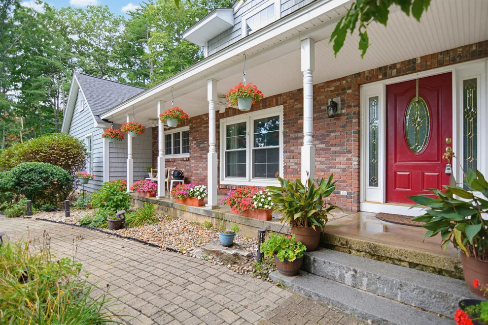 Unit for sale at 17 Olde English, Bedford, NH 03110