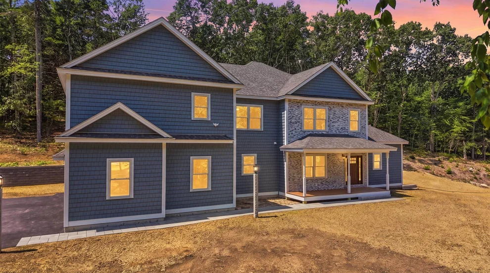 Unit for sale at 6 Eastview, Derry, NH 03038