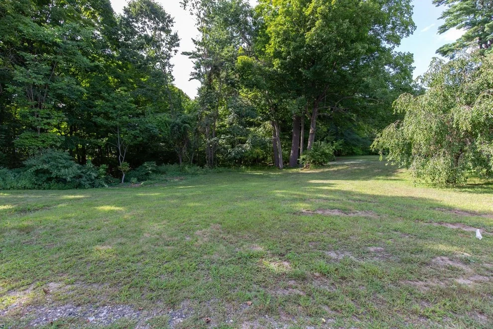 Unit for sale at 15 Clarke, Concord, NH 03301