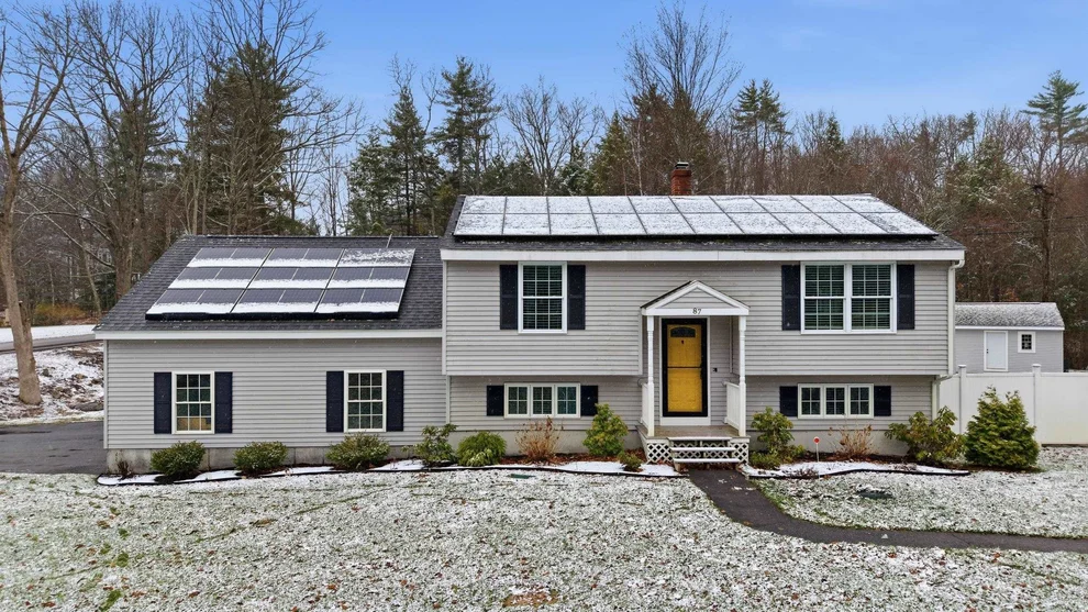 Unit for sale at 87 Colby, Danville, NH 03819