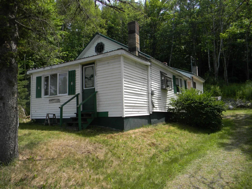 Unit for sale at 14 Winter, Northumberland, NH 03582