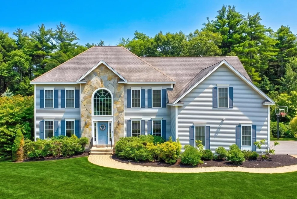 Unit for sale at 15 Northland, Windham, NH 03087
