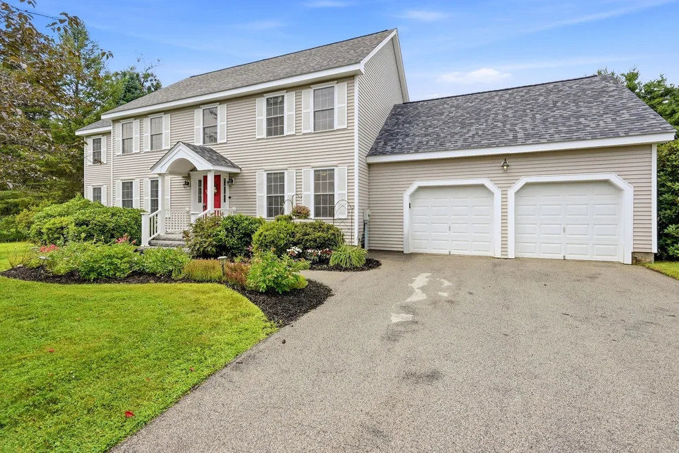 Unit for sale at 14 Sweet William, Nashua, NH 03062