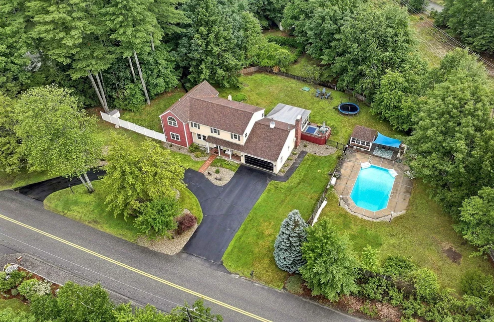 Unit for sale at 11 Wendover, Bedford, NH 03110