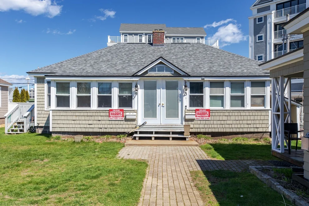 Unit for sale at 21 Fuller Acres, Hampton, NH 03842