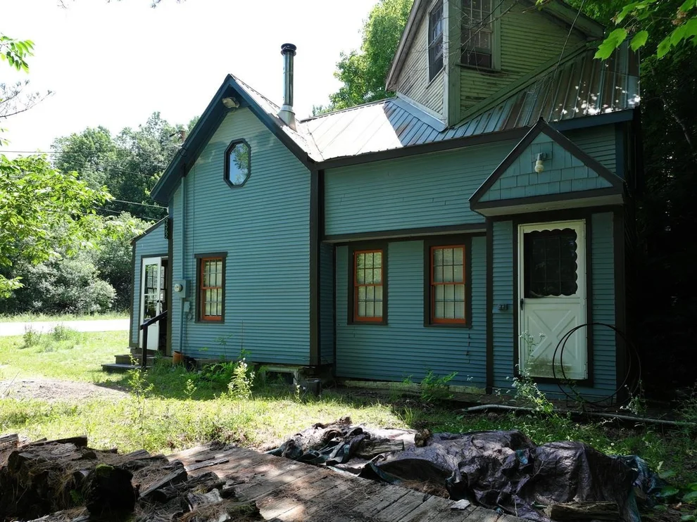 Unit for sale at 9562 Main, Huntington, VT 05462