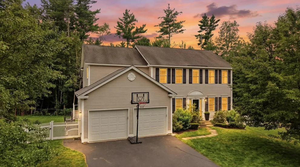 Unit for sale at 9 Grapevine, Merrimack, NH 03054