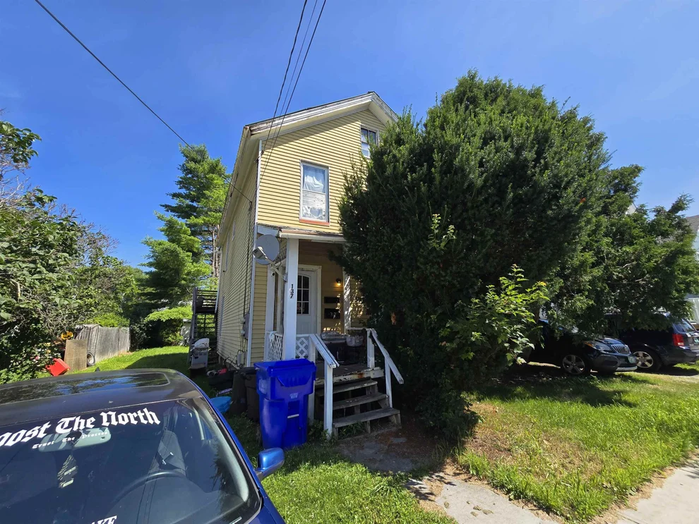 Unit for sale at 137 Maple, Rutland City, VT 05701