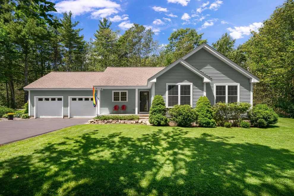 Unit for sale at 14 N Village, York, ME 03902