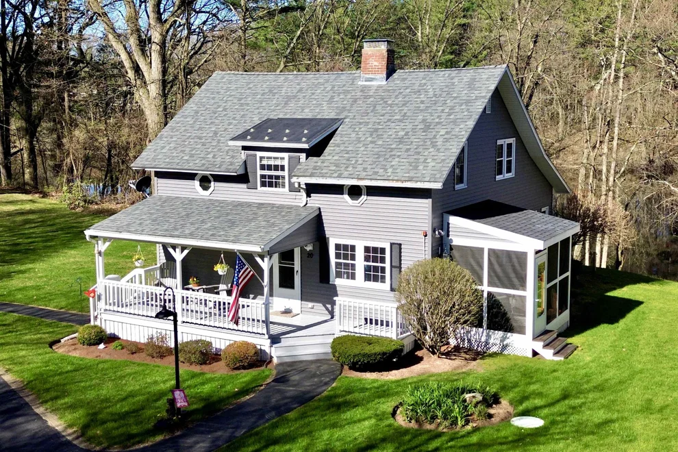 Unit for sale at 20 Gilcreast, Litchfield, NH 03052