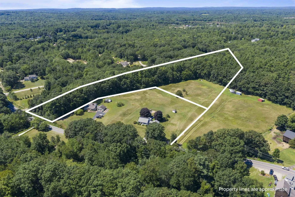 Unit for sale at 02-120-2 Middle, Fremont, NH 03044