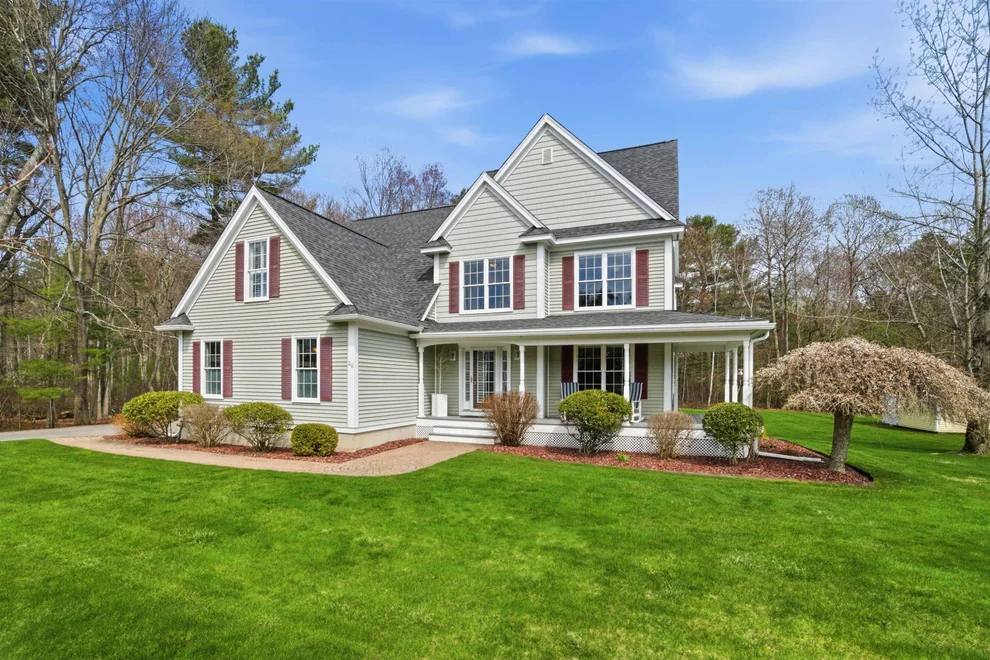 Unit for sale at 26 Flintlock, Salem, NH 03079