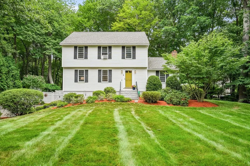 Unit for sale at 4 Lawson Farm, Londonderry, NH 03053