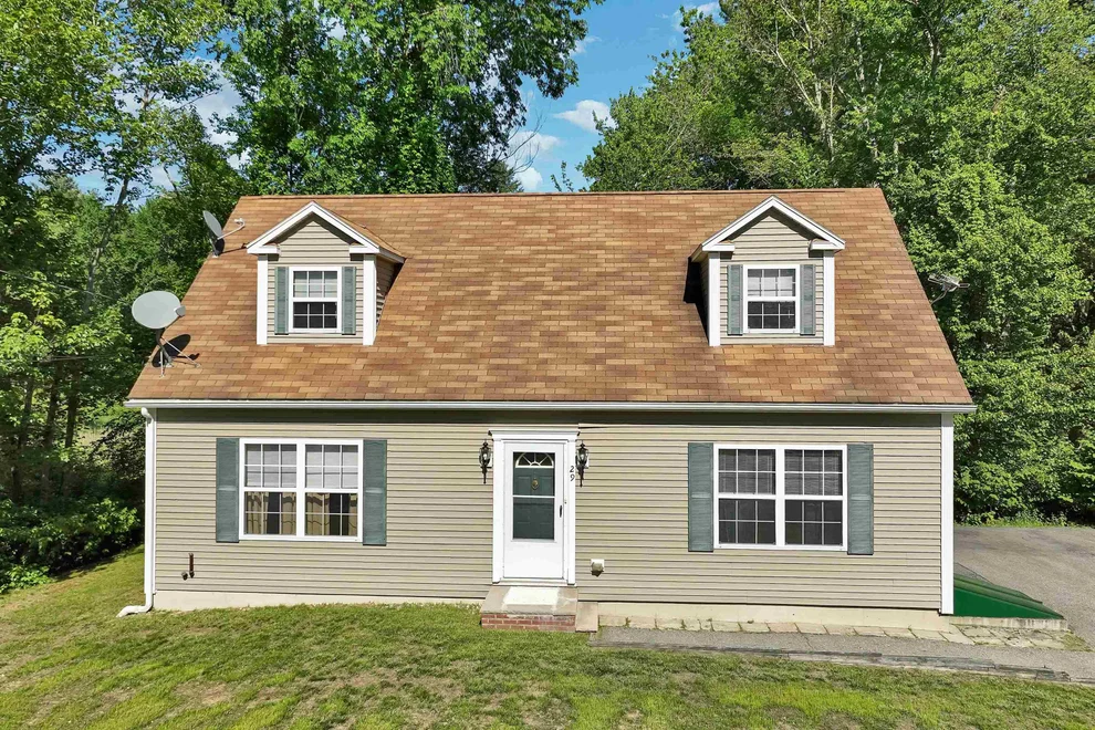 Unit for sale at 29 Lawrence, Salem, NH 03079