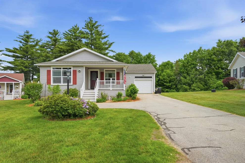 Unit for sale at 35 Sawmill, Sandown, NH 03873
