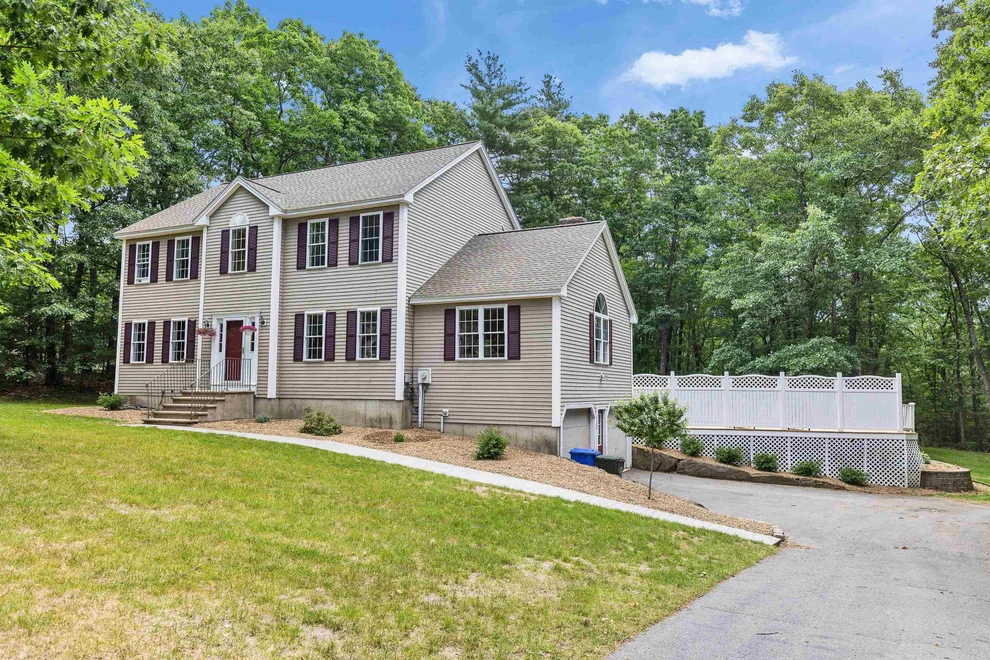 Unit for sale at 64 Seasons, Londonderry, NH 03053