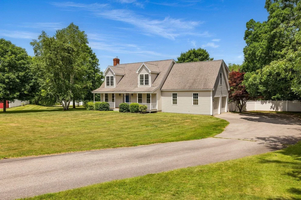 Unit for sale at 61 Bunker Hill, Stratham, NH 03885