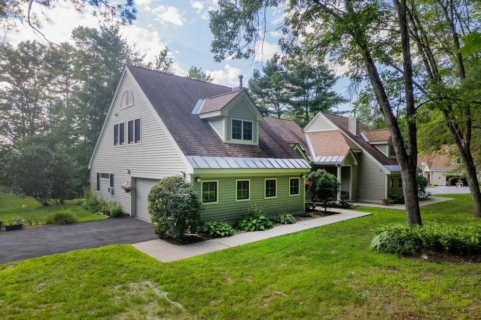 Unit for sale at 319 Heritage Hill, Rutland Town, VT 05701
