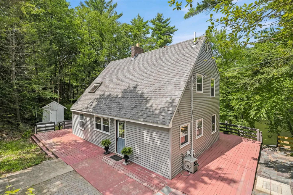 Unit for sale at 113 Lakeview, Nottingham, NH 03290