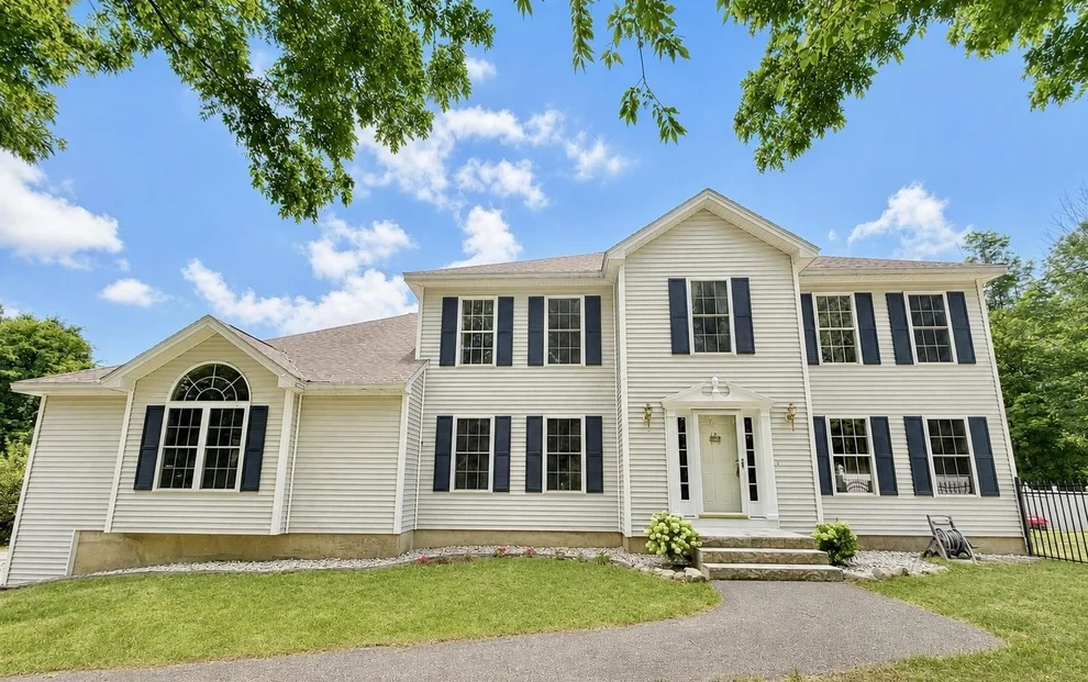 Unit for sale at 141 Paige Hill, Goffstown, NH 03045