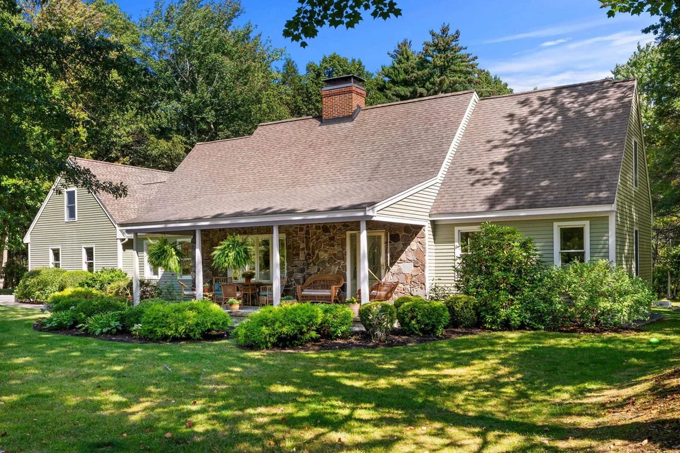 Unit for sale at 16 Gifford Farm, Stratham, NH 03885