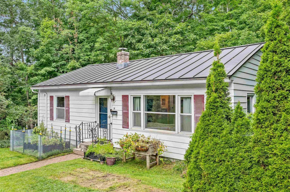 Unit for sale at 18 Maplewood, Barre City, VT 05641