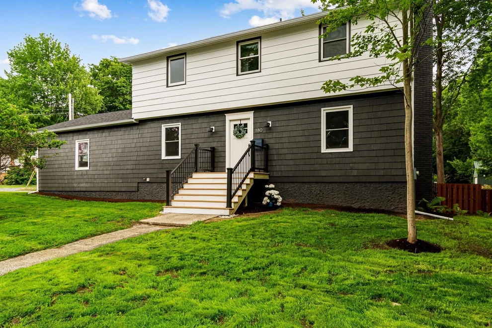 Unit for sale at 180 Laurel Hill, South Burlington, VT 05403