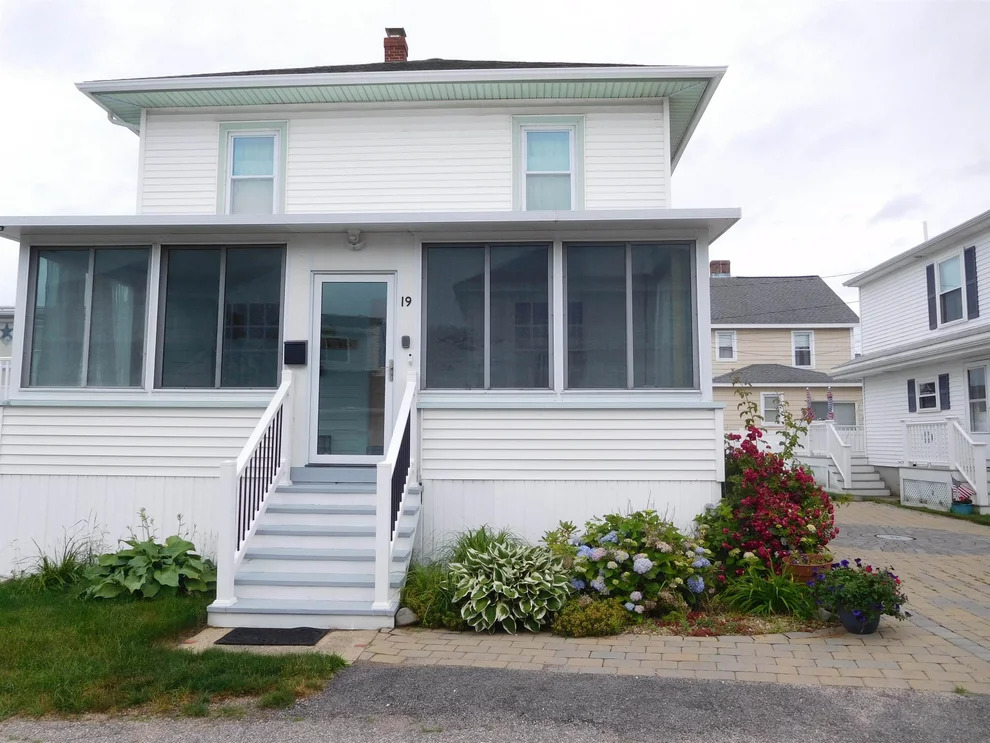 Unit for sale at 19 Cutler, Hampton, NH 03842