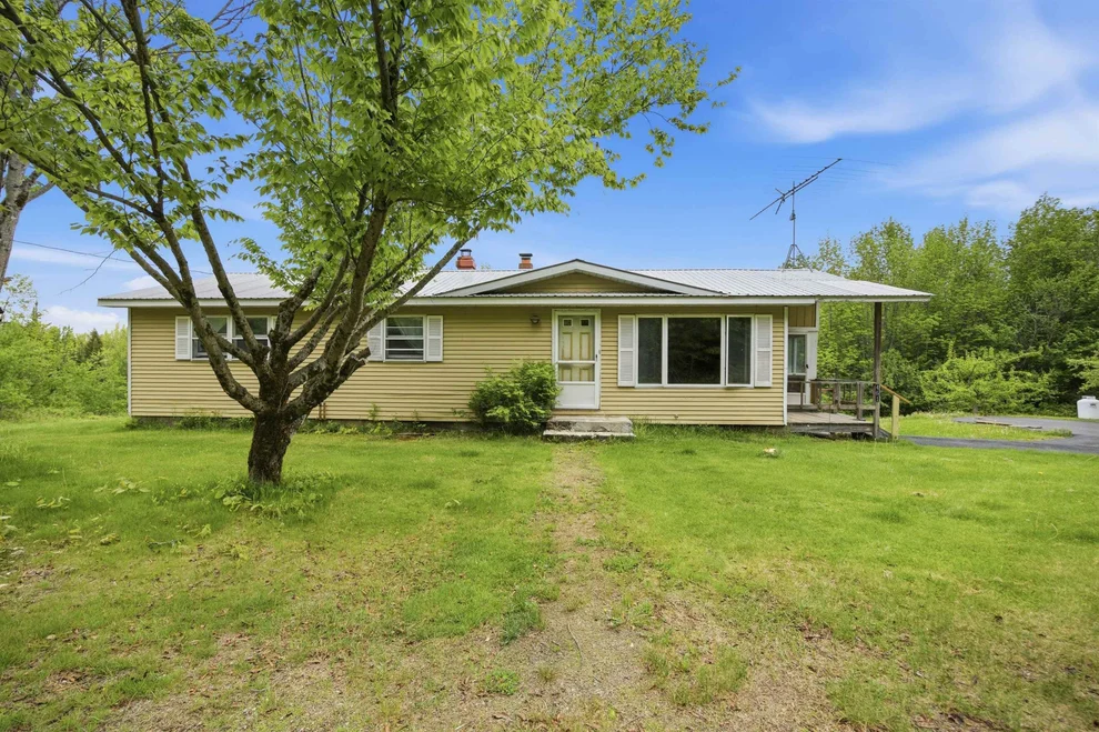 Unit for sale at 461 Coventry, Benton, NH 03785