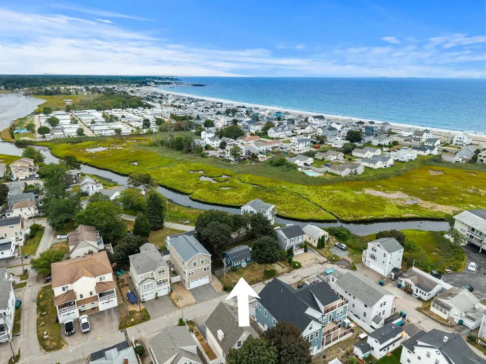 Unit for sale at 5 Thorwald, Hampton, NH 03842