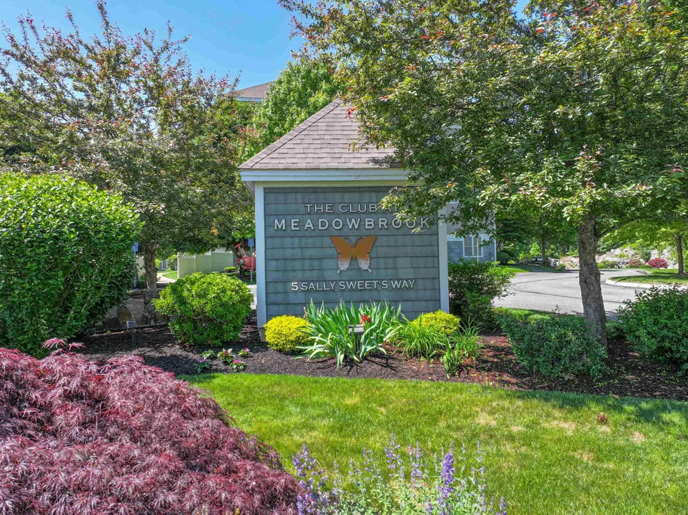 Unit for sale at 5 Sally Sweets, Salem, NH 03079