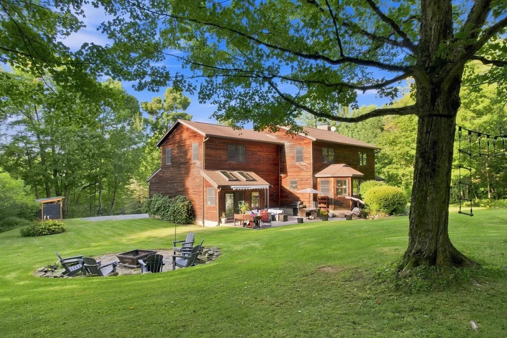 Unit for sale at 143 Machia Hill, Westford, VT 05494