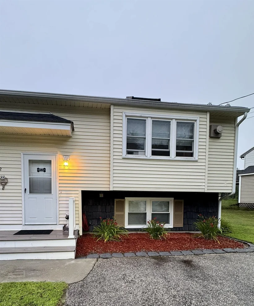 Unit for sale at 72 Derryfield, Derry, NH 03038