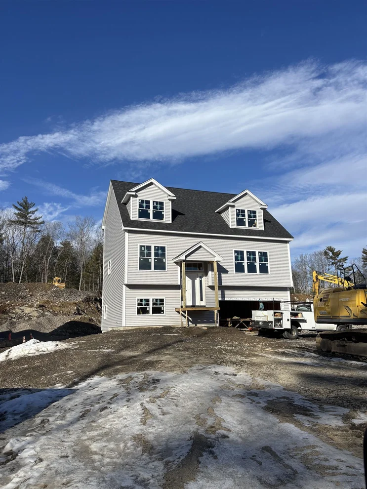 Unit for sale at 12 Mica, Raymond, NH 03077