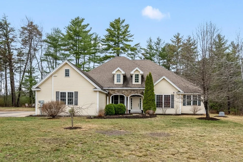 Unit for sale at 79 Jefferson, Conway, NH 03813