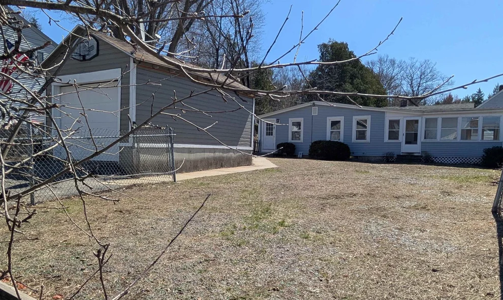 Unit for sale at 11 Bellevue, Manchester, NH 03103