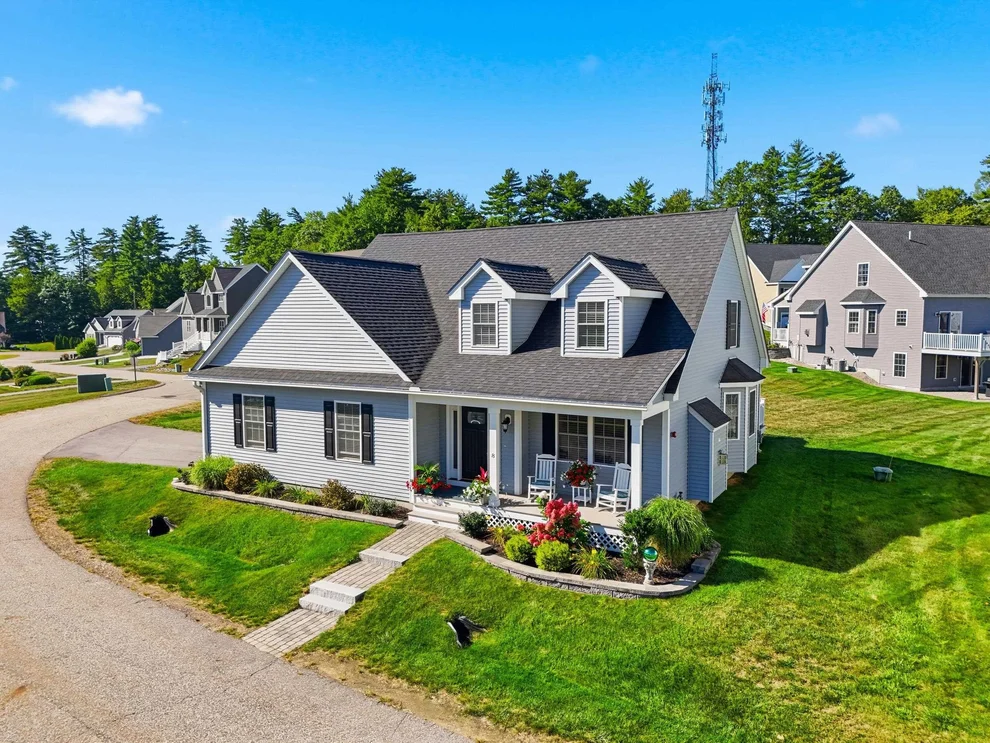 Unit for sale at 8 Bent Grass, Kingston, NH 03848
