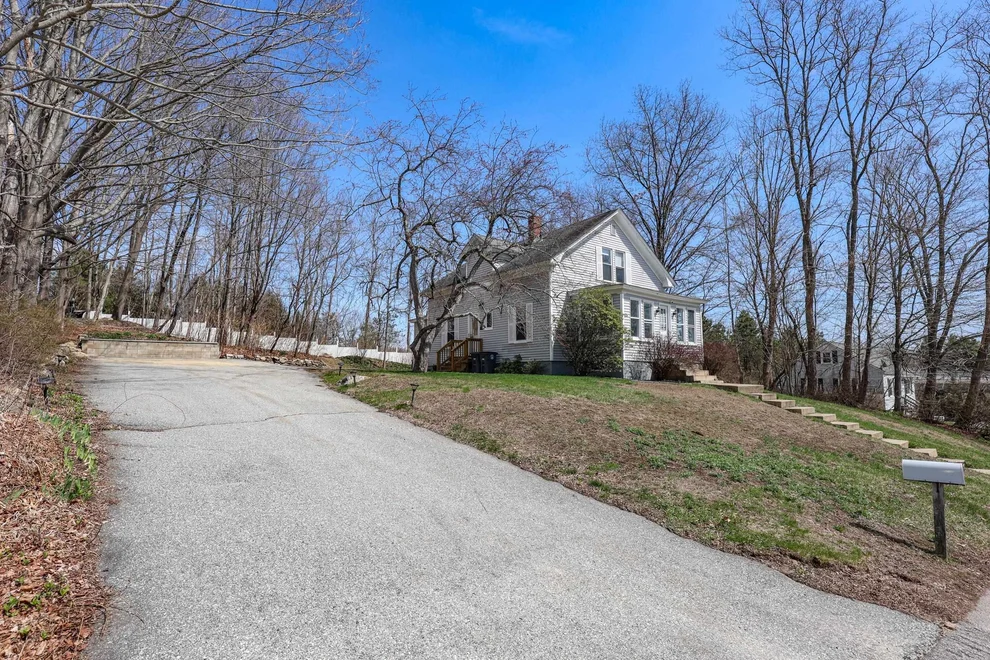 Unit for sale at 32 Turnpike, Pembroke, NH 03275