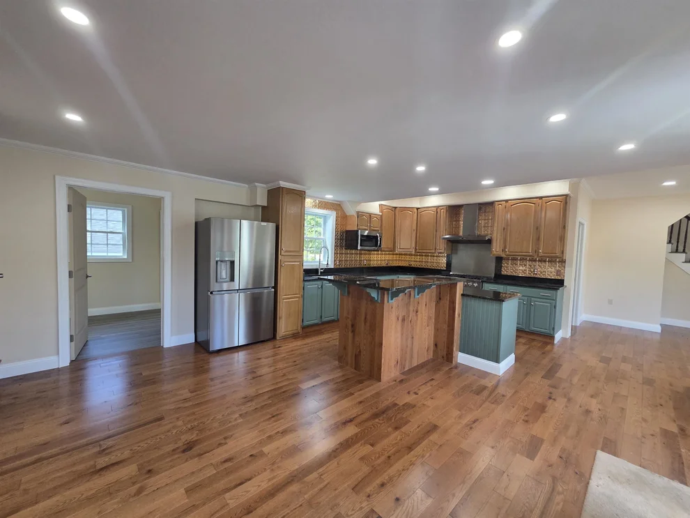Unit for sale at 35 Mad River, Campton, NH 03223