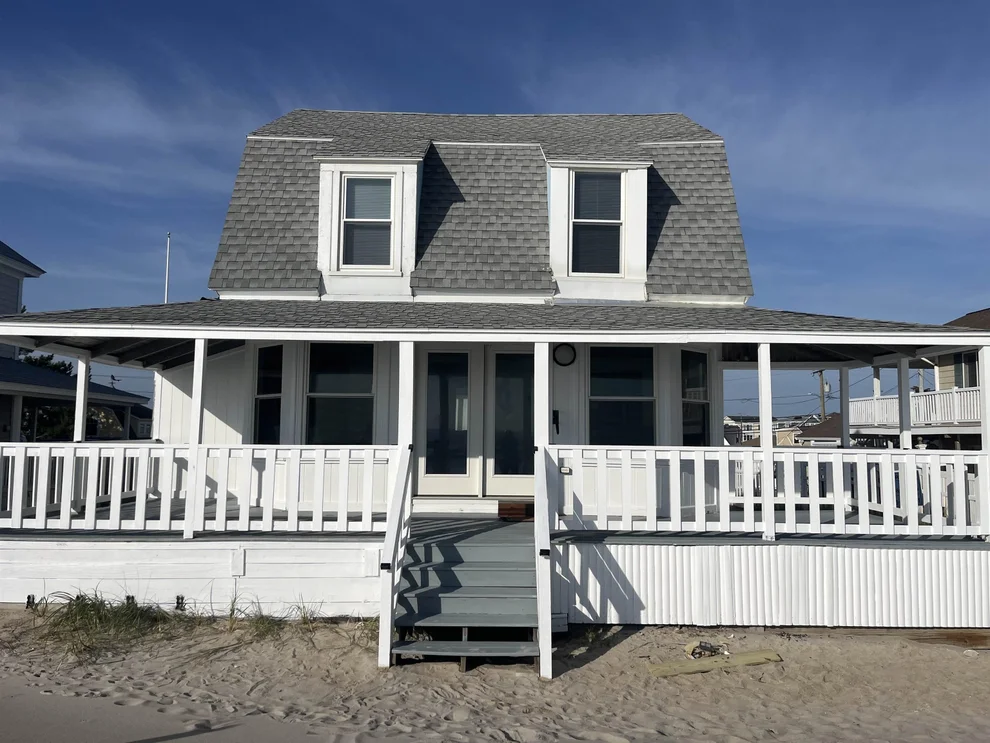 Unit for sale at 432 North End, Salisbury, MA 01952