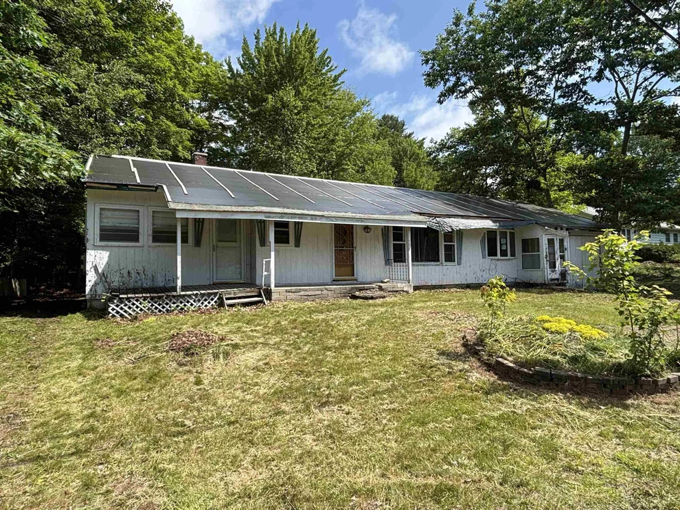 Unit for sale at 22 Crow Hill, Northumberland, NH 03582