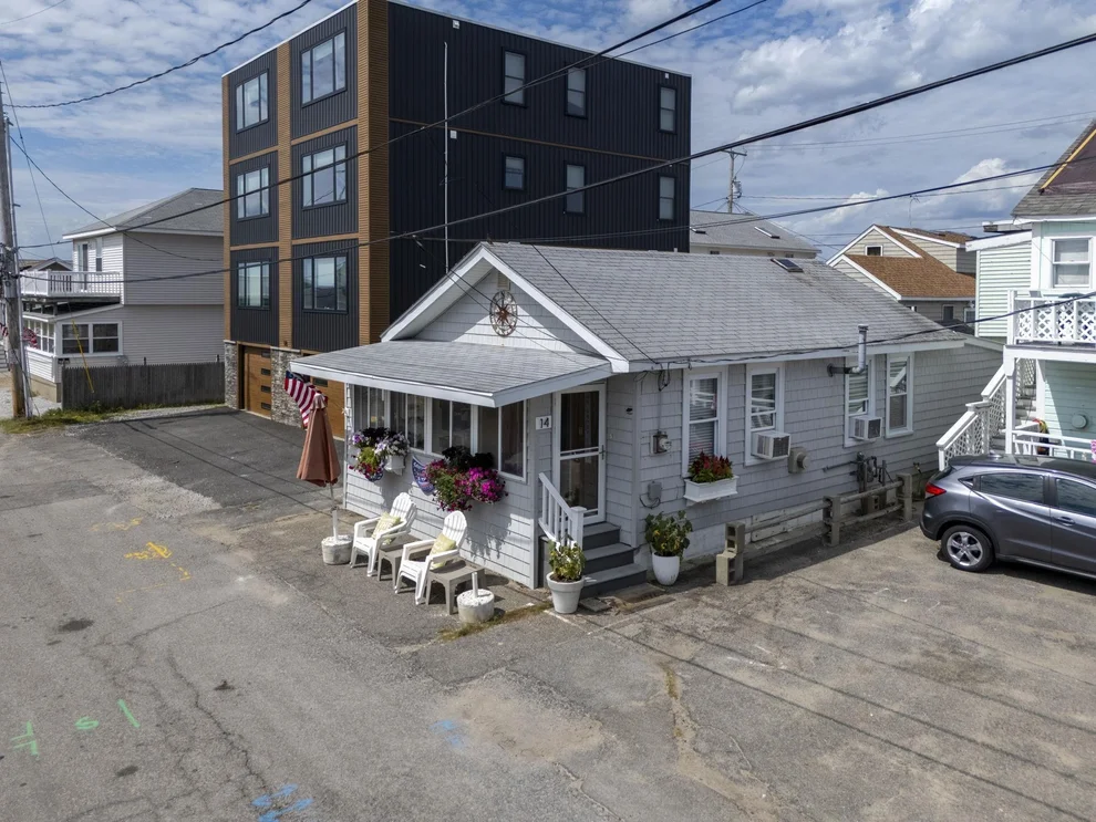 Unit for sale at 14 Manchester, Hampton, NH 03842