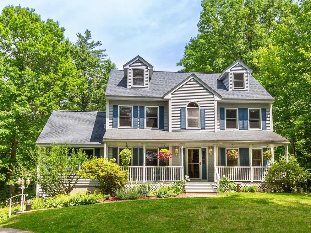 Unit for sale at 6 Tamarack, Plaistow, NH 03865