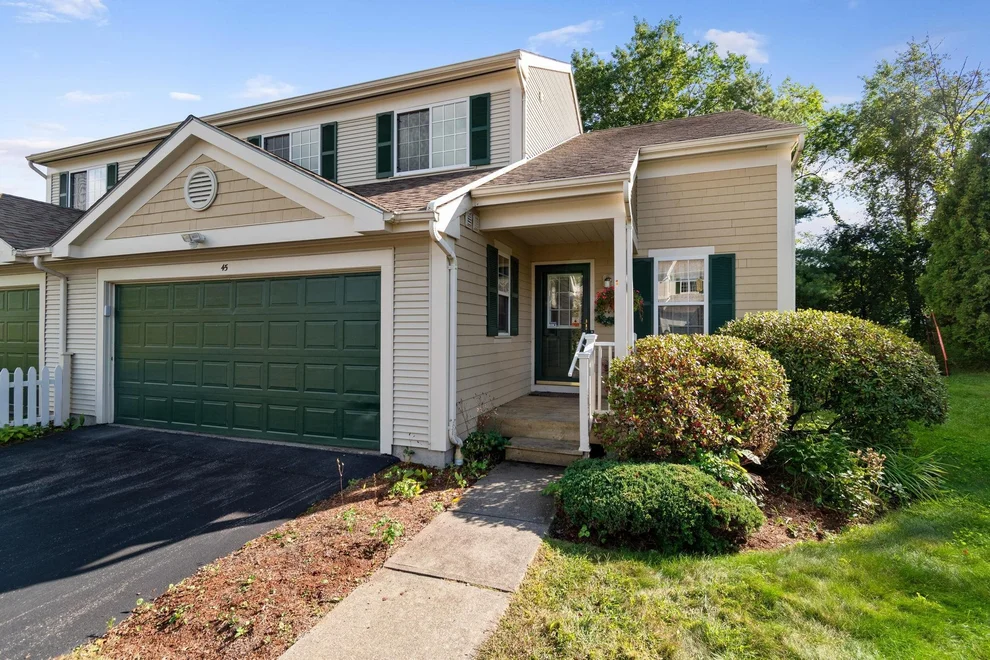 Unit for sale at 45 Fox Run, Essex, VT 05452