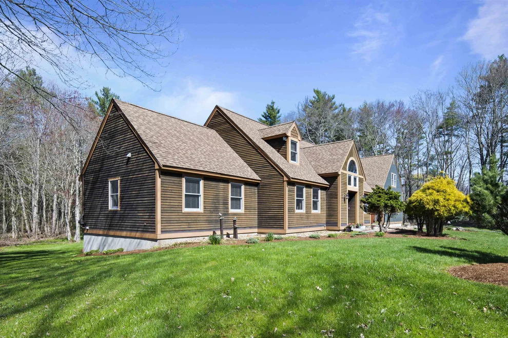Unit for sale at 17 Madison, Kingston, NH 03848
