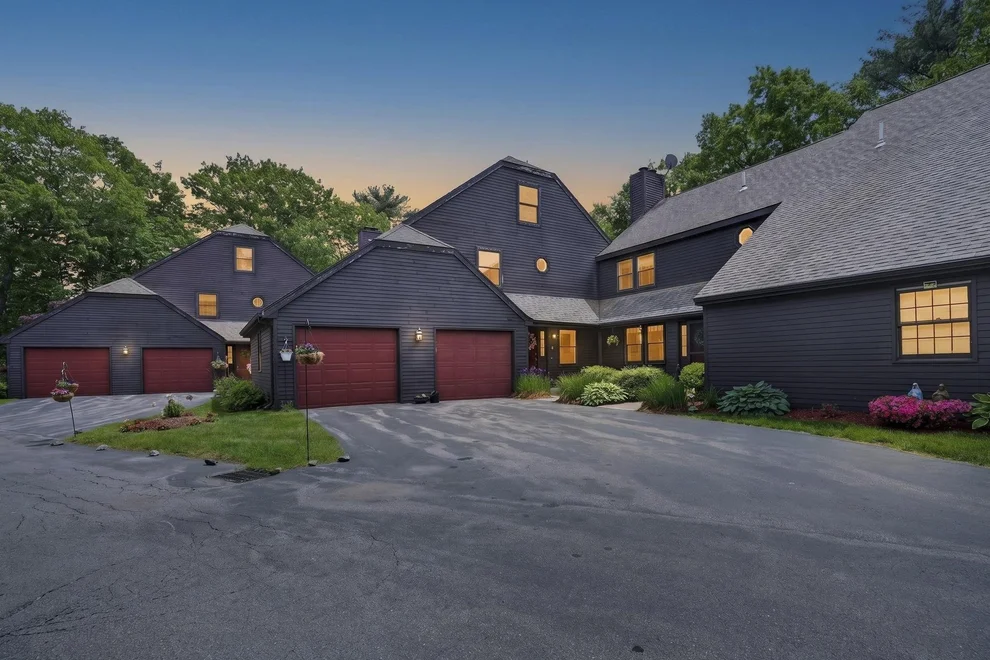 Unit for sale at 37 Stacey, Windham, NH 03087