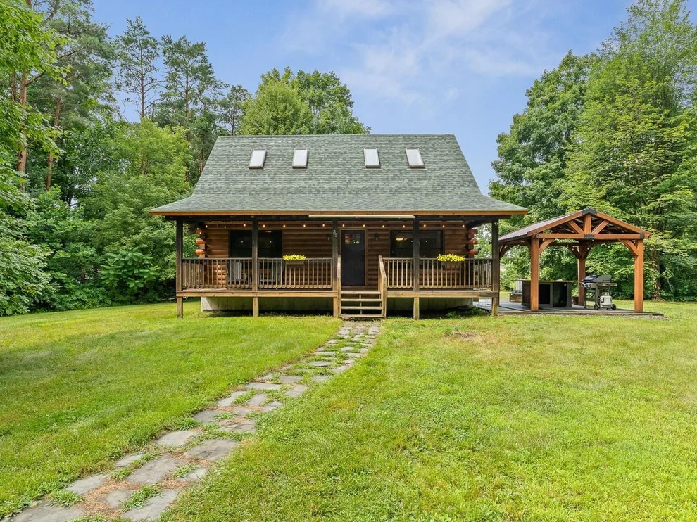 Unit for sale at 35 North Leno Lane, Middlebury, VT 05753